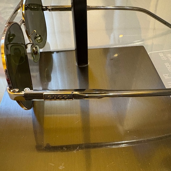 Authentic Gucci, Men's Aviator Frame Sunglasses, NWT - Picture 4 of 4